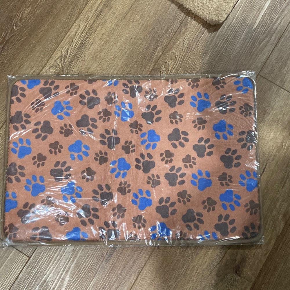 Paw print rug